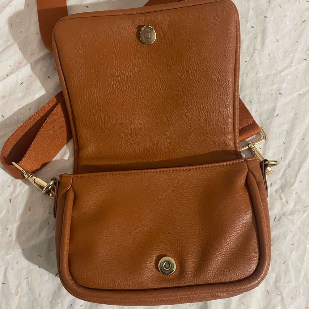 Target Universal Thread Brown Crossbody Purse - image 5